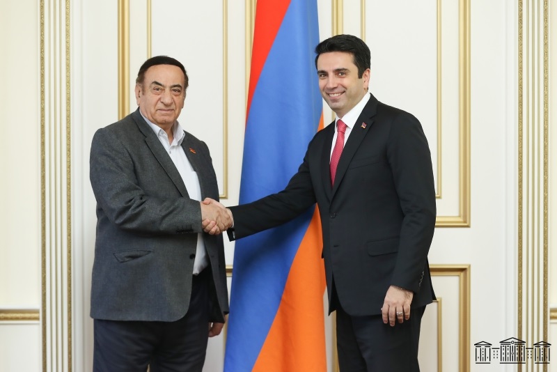 Ալեն Սիմոնյանը Կնյազ Հասանովի հետ քննարկել է քրդական համայնքի խնդիրները