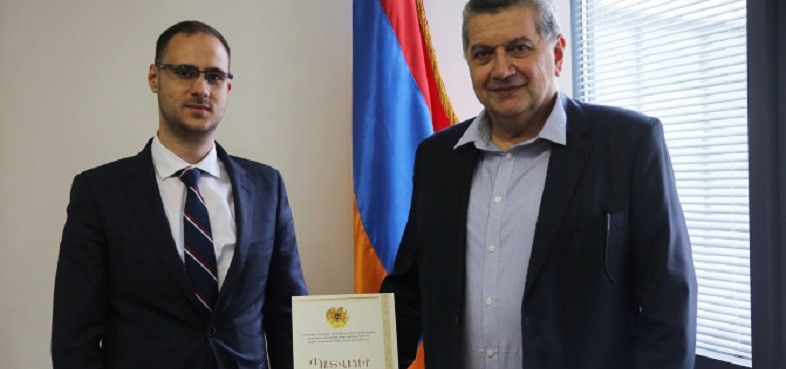 Գրականության և արվեստի թանգարանի տնօրենը պարգևատրվել է ԿԳՄՍՆ պատվոգրով