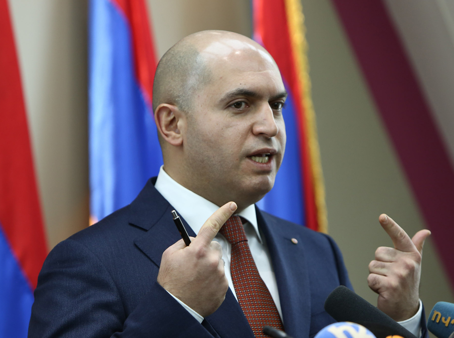 Քոչարյան Անդրանիկի ականջին շշնջացեք, որ շուտով Սերժ Սարգսյանի անմիջական մասնակցությամբ մեր երկրի կիսաբաց լուսամուտը ամբողջությամբ կբացվի. Աշոտյան