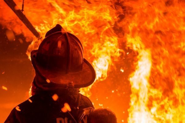 Вторая за день трагедия в Армавире: в результате пожара на винно-коньячном заводе в Прошяне погибли 2 человека