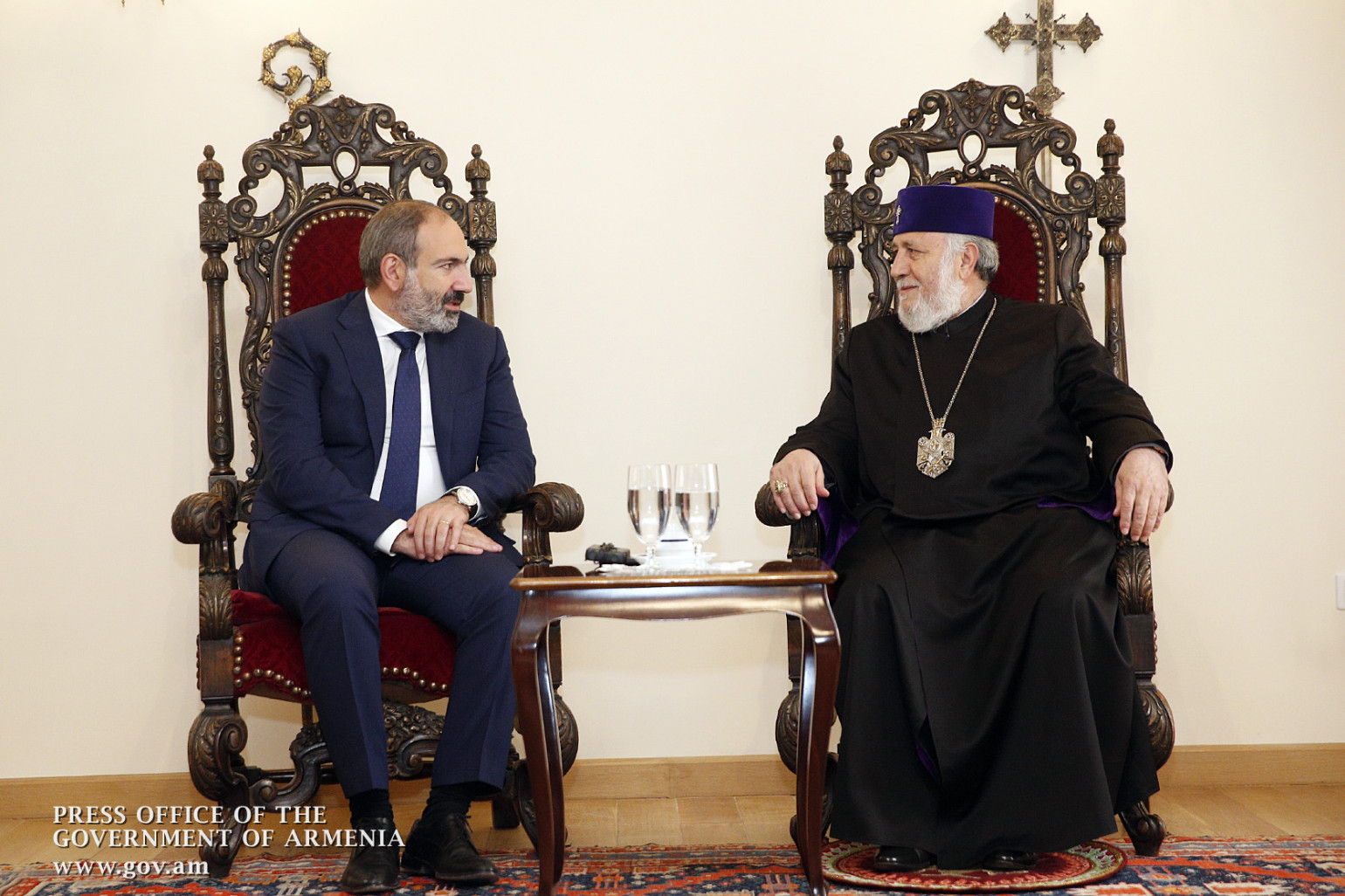 Եթե պարզվի, որ իրոք Գարեգին Բ-ն խախտել է կուսակրոնության ուխտը և զավակ ունի, նա չի կարող լինել Ամենայն Հայոց Կաթողիկոս. վարչապետ